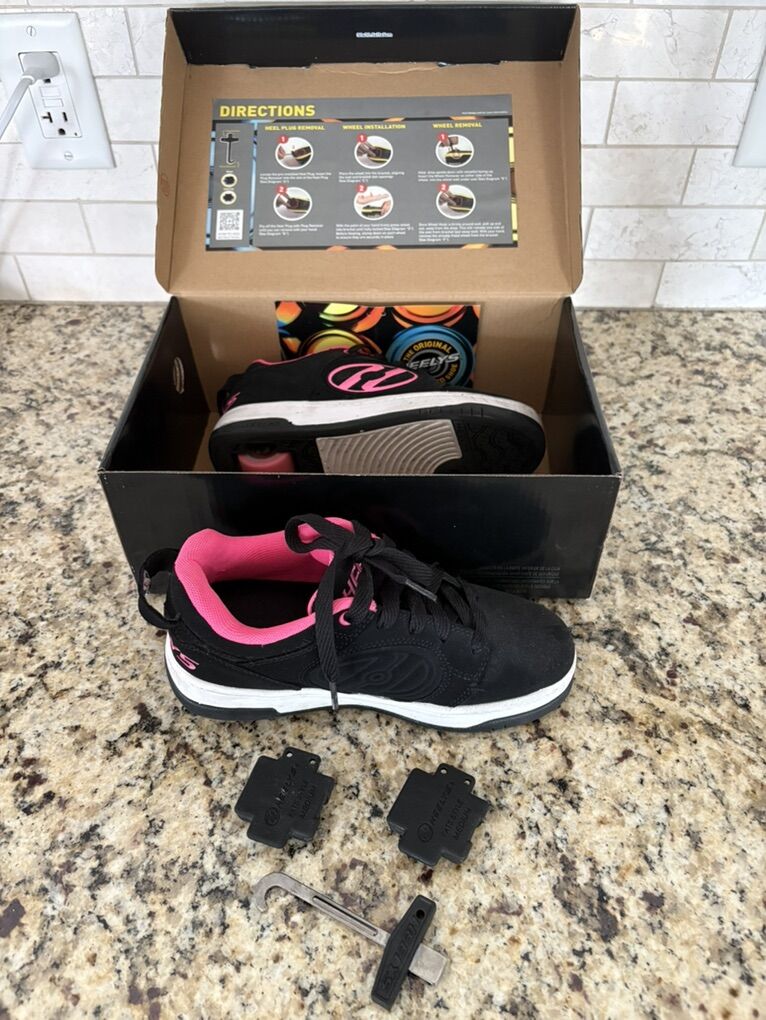 Heelys Wheeled Shoes Youth Size 3