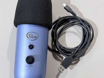 Blue Yeti USB Microphone with Windscreen and Cable