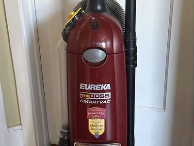 Eureka Upright Vacuum - excellent condition