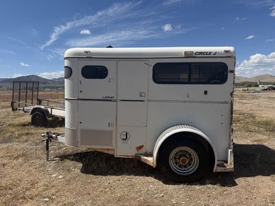 1990 Circle J 2 horse trailer for sale