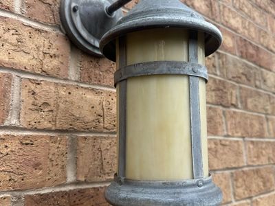 5- piece craftsman style out door lights
