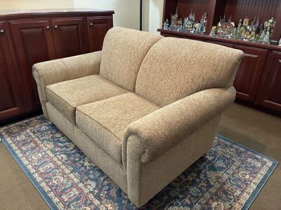 Broyhill, loveseat