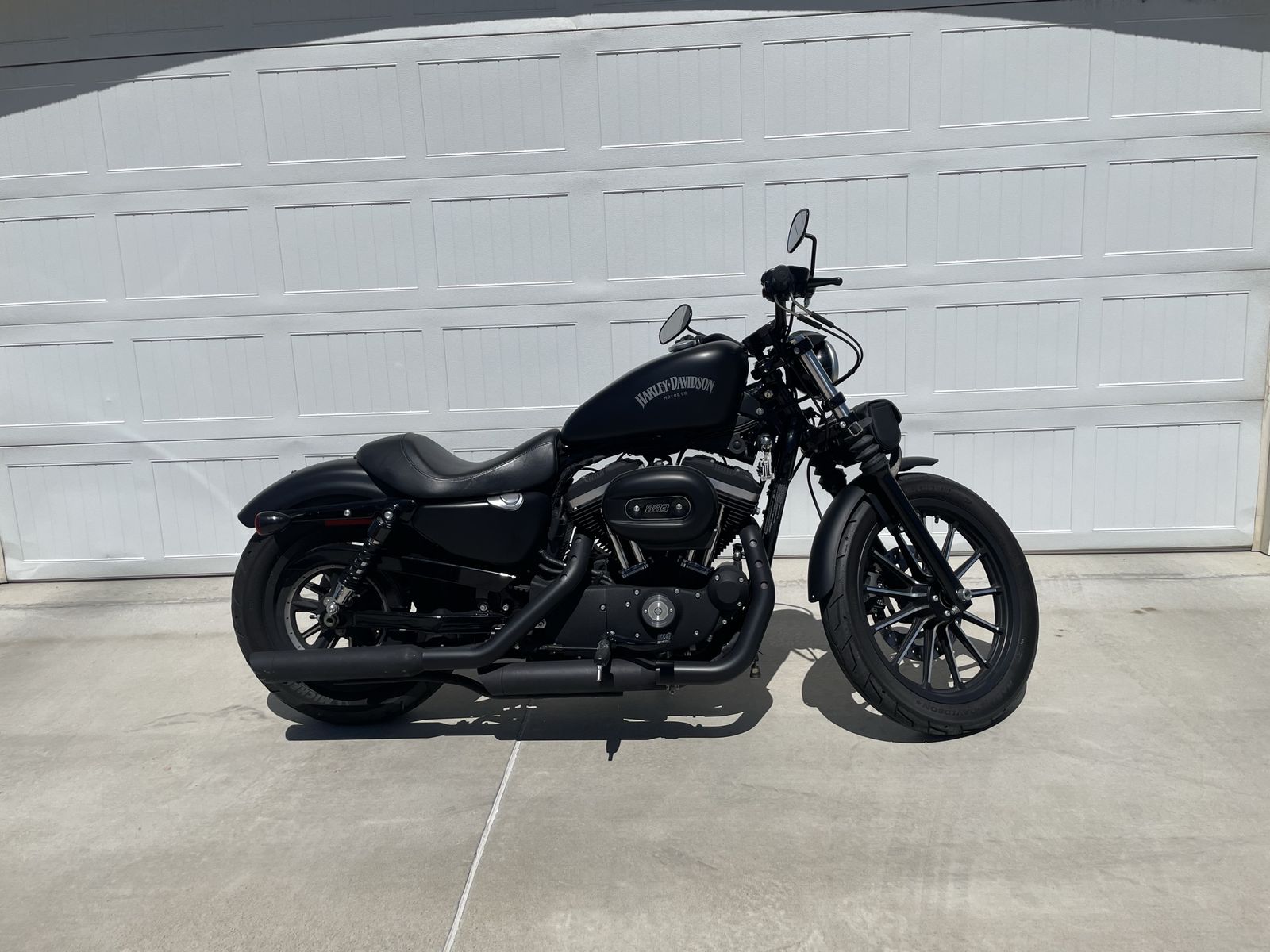 Harley-Davidson Iron 883 Motorcycle Matte Black