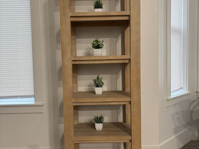 Modern Wood Stand - Nate + Jeremiah Oak