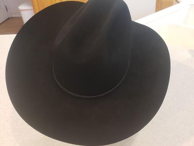 Resistol Hill Country Black Felt Cowboy Hat - Size 7 3/8 with 4-inch Brim (Original Box)