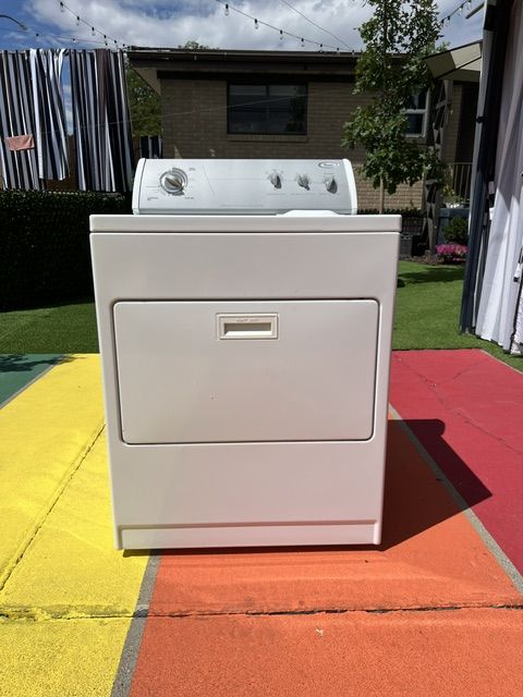 Whirlpool Electric Clothes Dryer White with Multiple Cycle Settings