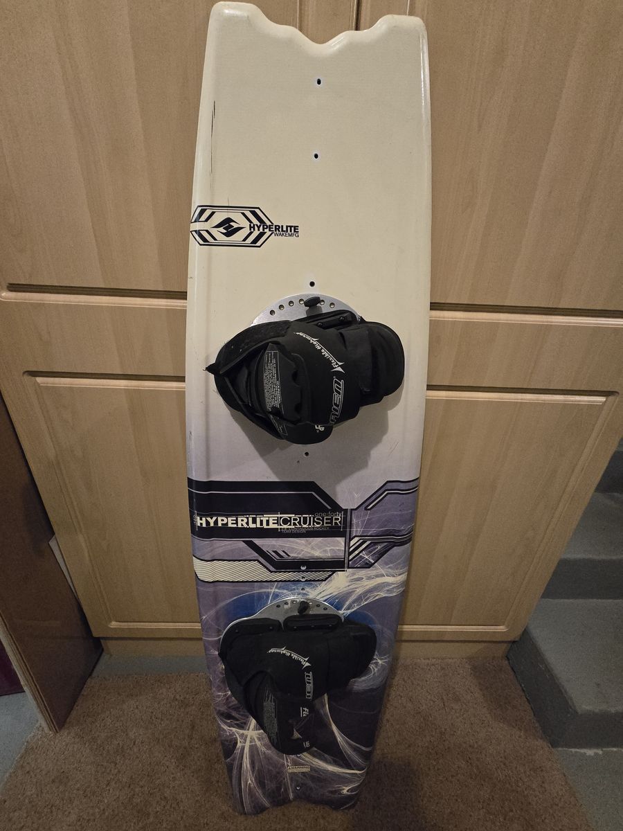 Hyperlite Cruiser 140 Wakeboard With Obrien Bindings