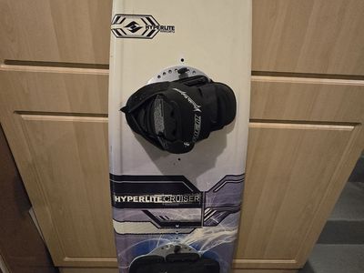 Hyperlite Cruiser 140 Wakeboard With Obrien Bindings