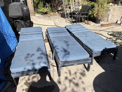 Pool Loungers with Cushion