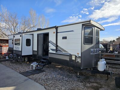 2023 PALOMINO PUMA 39FKL Destination Park Living