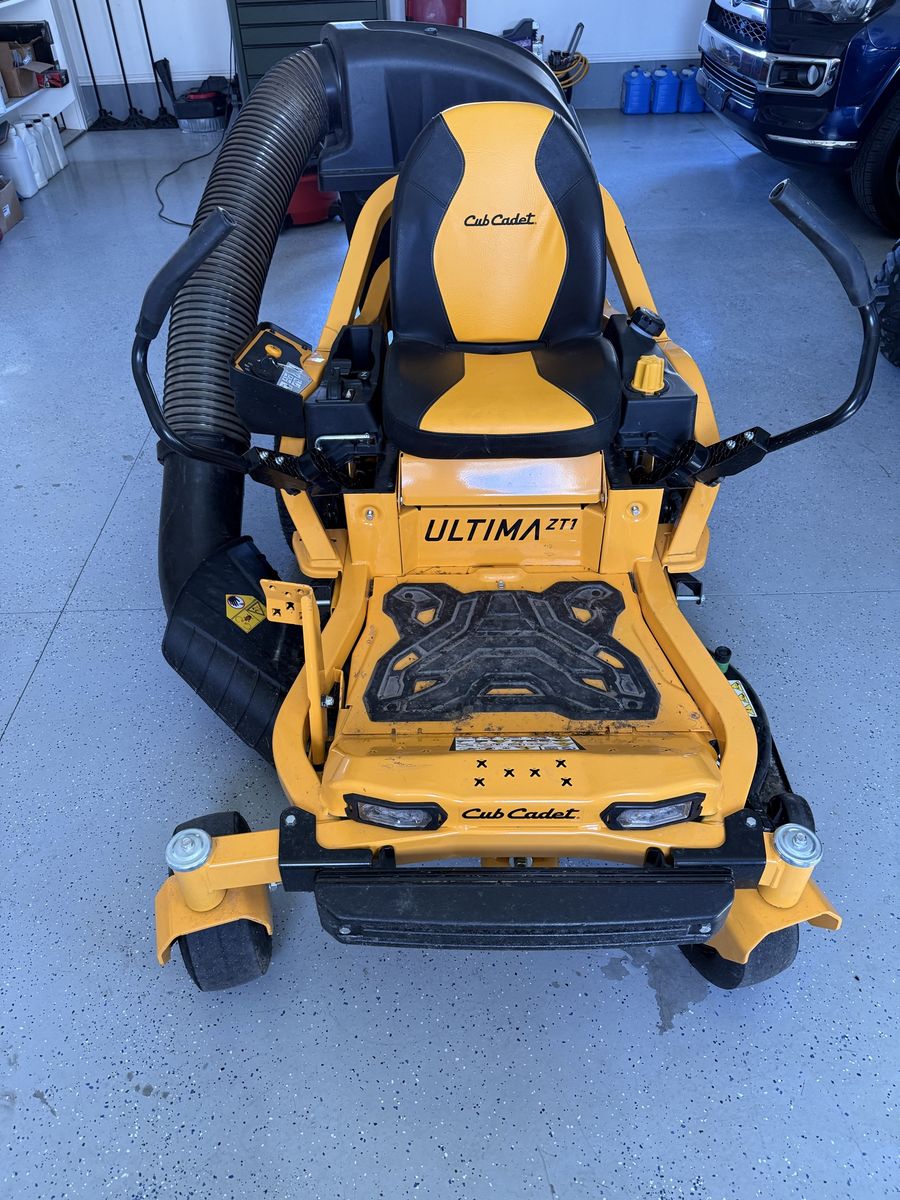 Cub Cadet Ultima ZT1