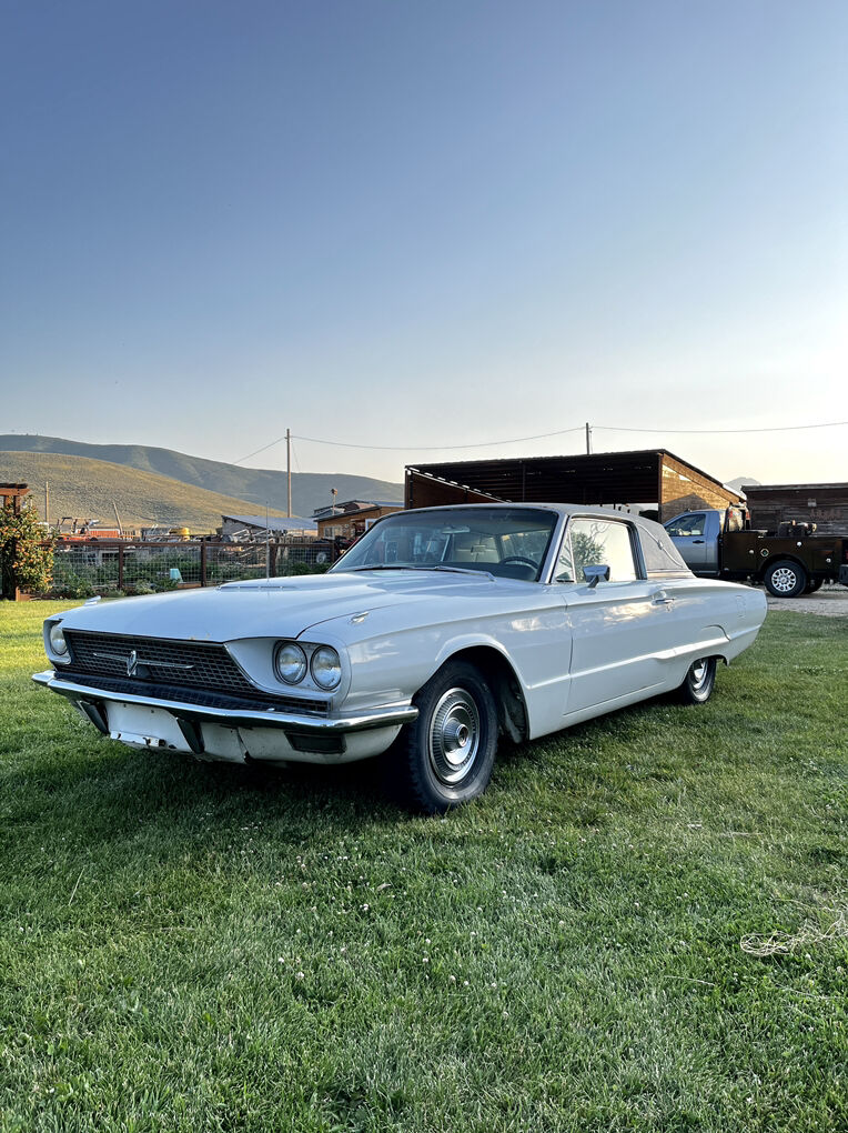 1966 Ford Thunderbird 