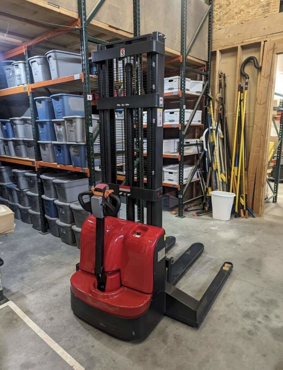 Electric Walkie Stacker Forklift