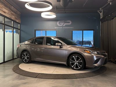 2020 Toyota Camry SE
