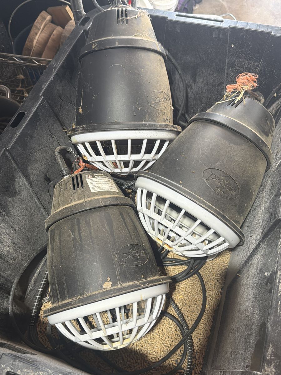 Premier1 Heat Lamps for Livestock - Set of 3 Used Premier1 Heat Lamps for Livestock - Set of 3 Used