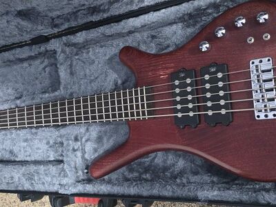 Warwick Pro Series Corvette $$ 5-string Electric B