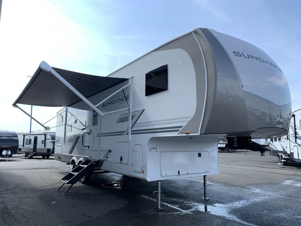 New 2027 Heartland SUNDANCE 28DB