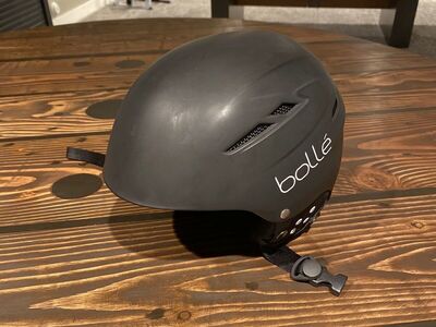 Kids Ski/Snowboard helmet and goggles