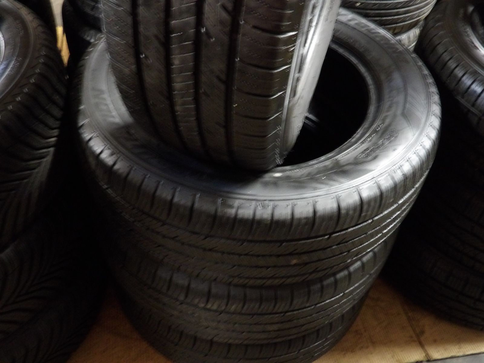 225/60R17 MAZAMA REPUTATION LUXURY TOURING SET OF USED TIRES