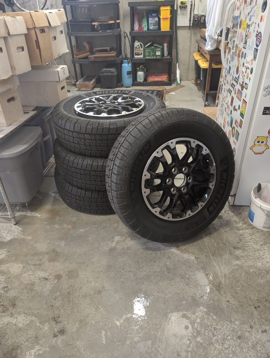 NEW Toyota Tundra OEM 18" Wheels + Michelin LTX Trail 265/70 R18