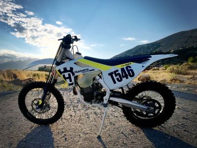 2017 Husqvarna FX 450 Dirt Bike. Factory