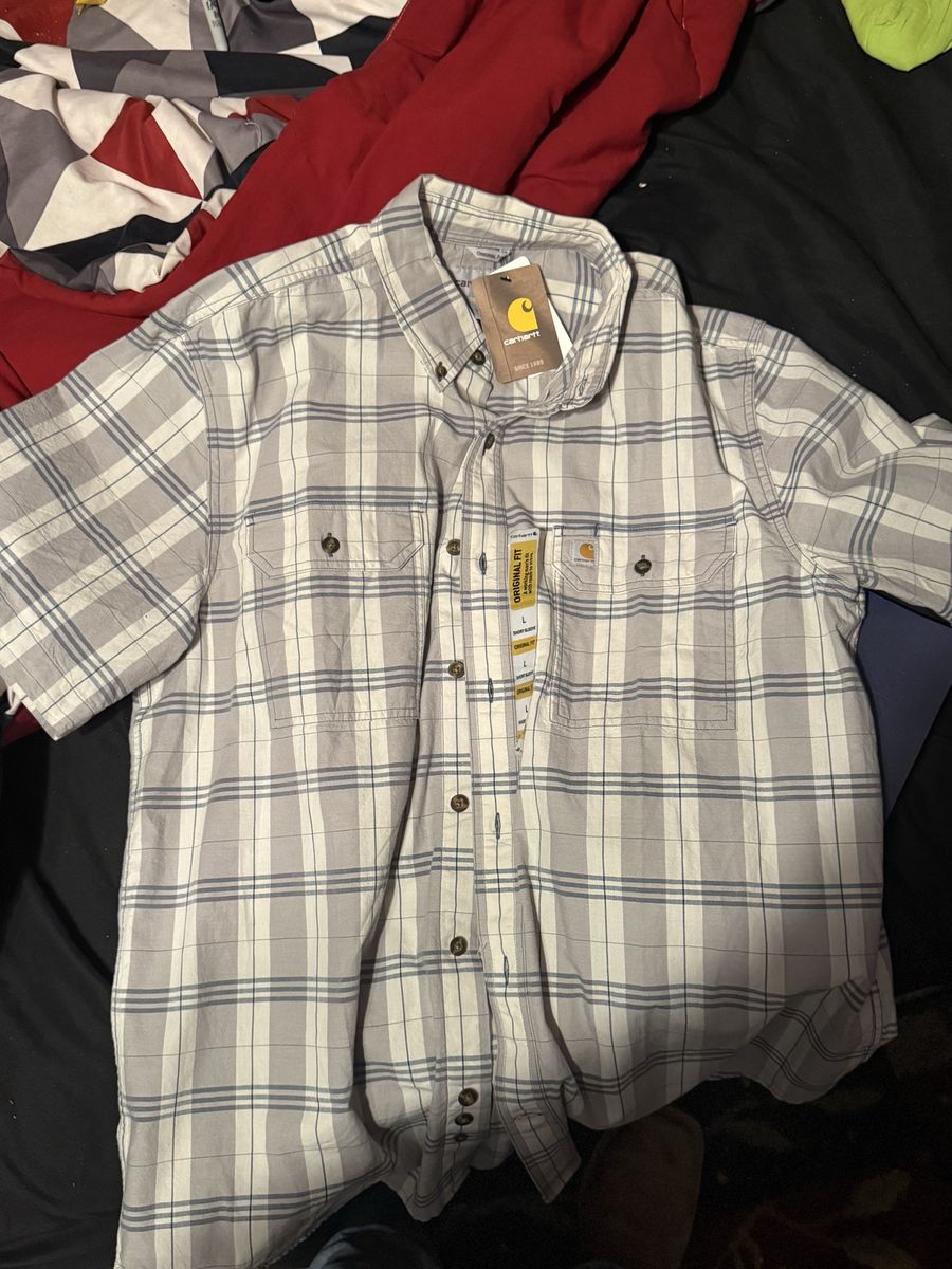 Carhartt new with tags Large short sleeve plaid shirt