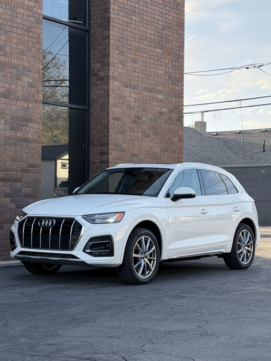 2023 Audi Q5 2.0T quattro Premium Plus