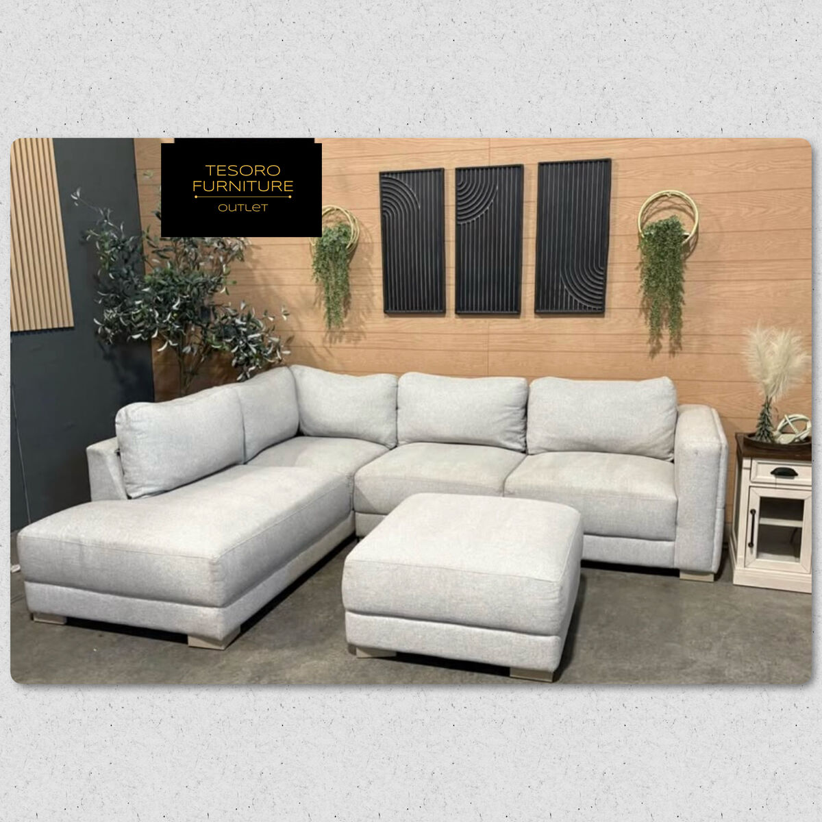 DREYDEN SECTIONAL AND OTTOMAN FREE DELIVERY