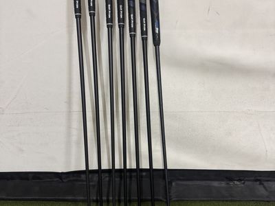 Srixon zxi7 like new .5 short c tapper 130 extra stiff 4-aw