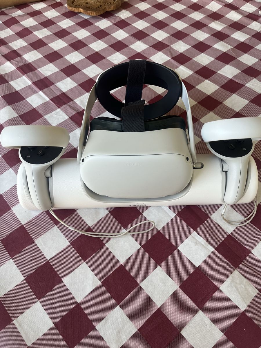 Oculus Quest 2 VR Headset with Controllers & Anker Charging Dock