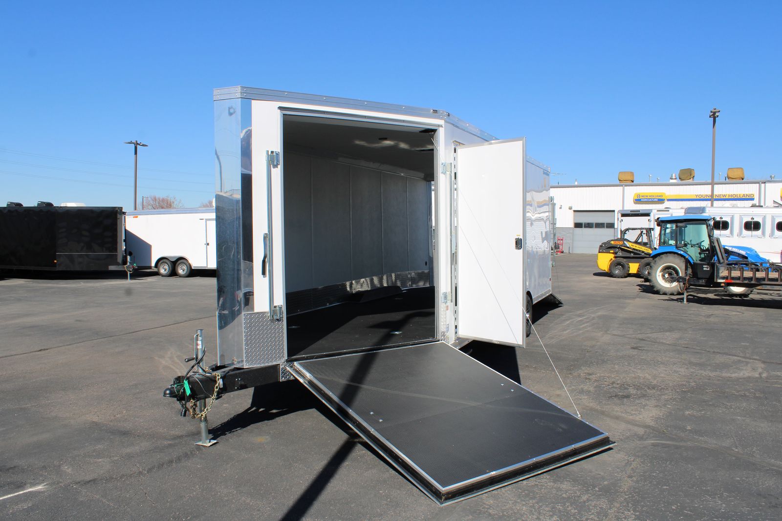 Main image 5