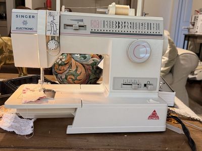 Heavy Duty Singer Electronic Sewing Machine