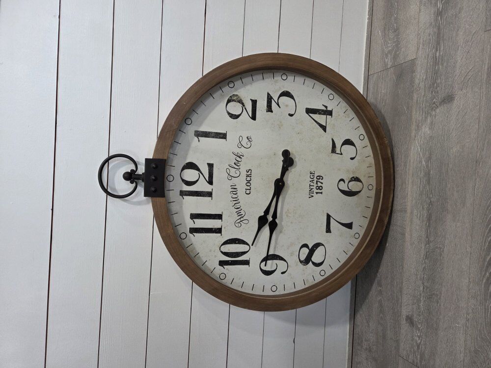 Wall clock