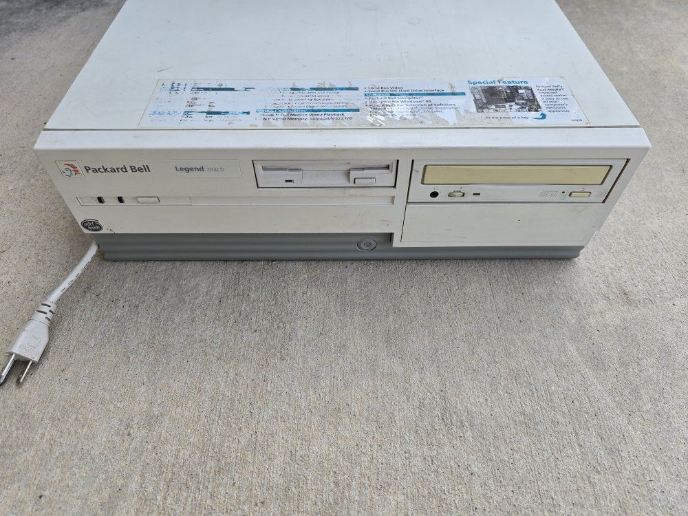 Vintage Packard Bell Legend 204CD Computer *read*