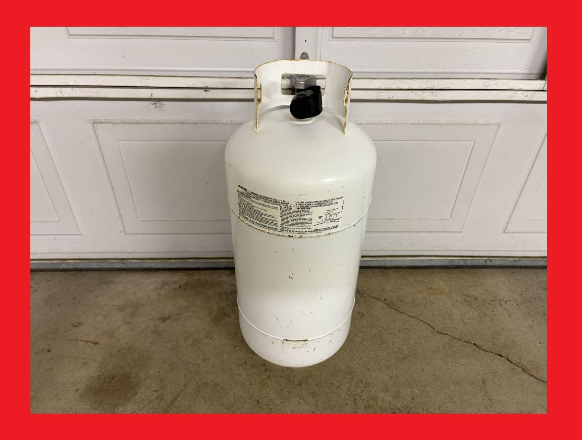 FULL - 10 gallon / 40 lb. Propane LP Gas Cylinders/Tanks/Bottles for BBQ, Grill, Patio Heaters, Trailers, RVs LPG 40lb