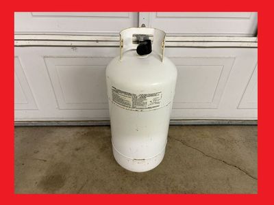 FULL - 10 gallon / 40 lb. Propane LP Gas Cylinders/Tanks/Bottles for BBQ, Grill, Patio Heaters, Trailers, RVs LPG 40lb