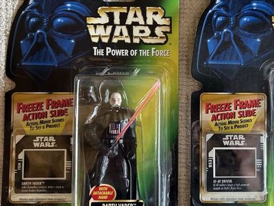 Star Wars The Power of the Force Green Card Darth Vader Action Figures Kenner 1997 New Version Removable Helmet and Lightsaber