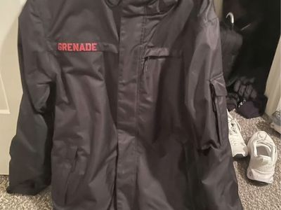 Grenade Gloves Black Ski Snowboard Jacket Men's Size M Hooded Water-Resistant Coat