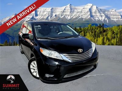 2014 TOYOTA SIENNA XLE 7-Passenger