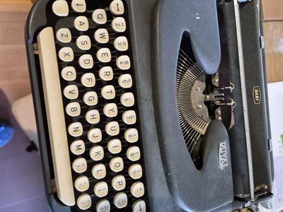 Royal Dart Vintage Portable Manual Typewriter with Case - Used, Good Condition