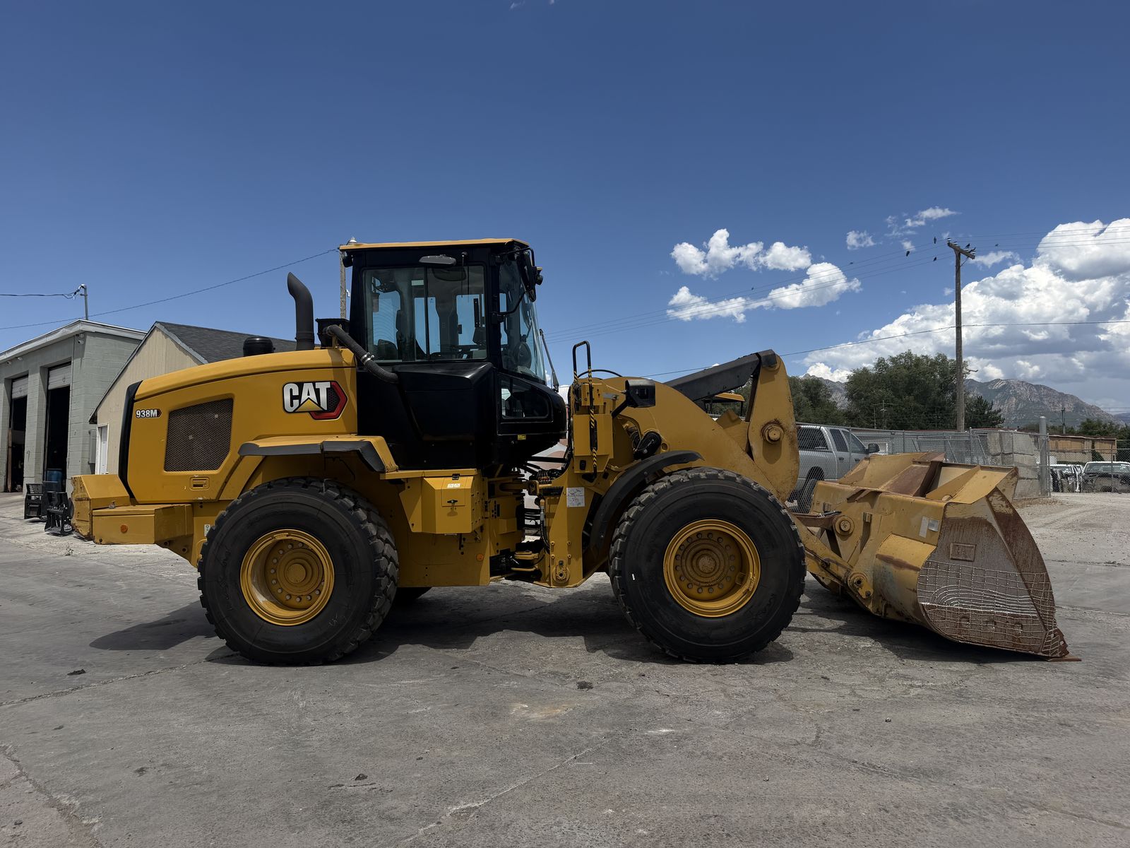 2023 Cat 938M Wheel Loader Tractor