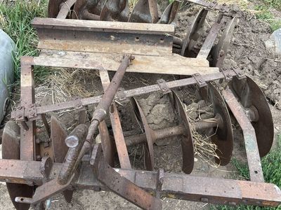 Offset disk harrow