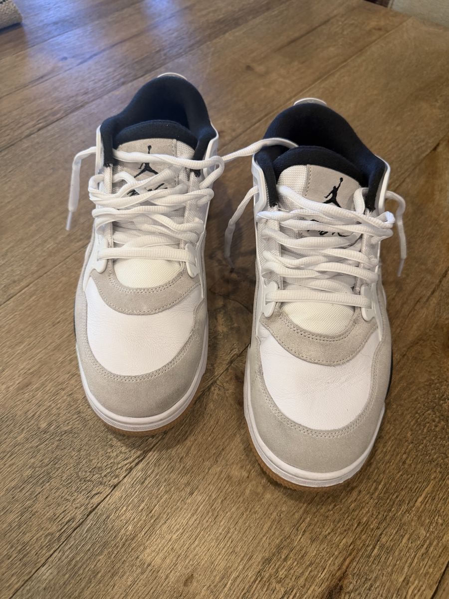 Air Jordan 4 RM