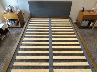 Queen Thuma Platform Bed - Walnut
