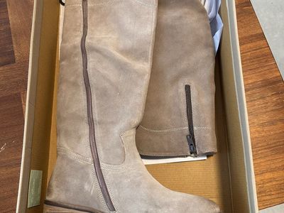 Downeast Women's Taupe Suede Knee-High Boots Size 7.5