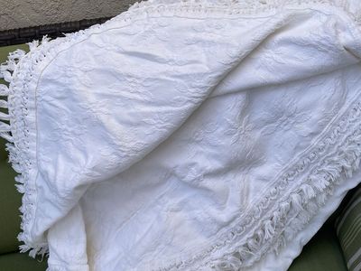White Tasseled Queen size bedspread