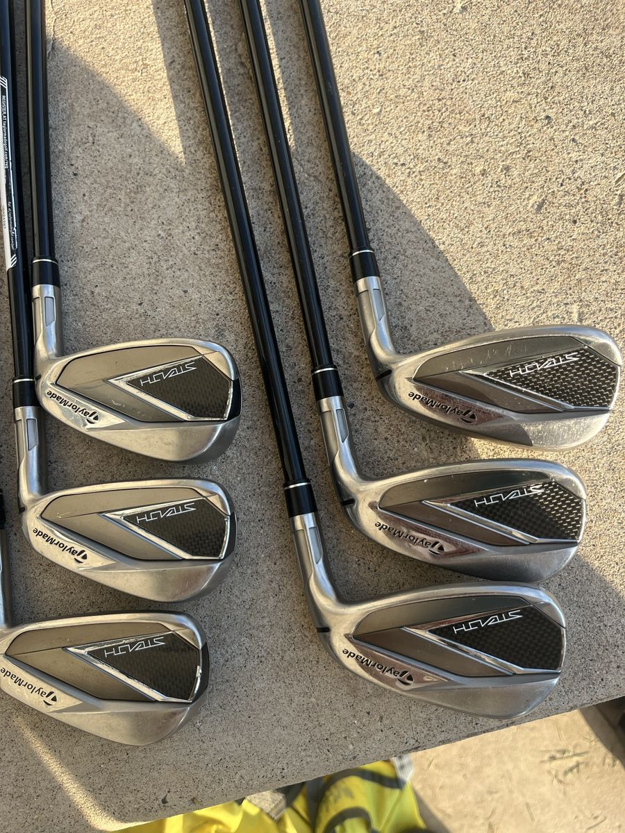 Taylormade Stealth Irons 6-PW+AW - Golf