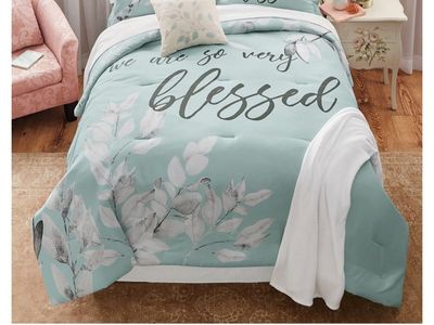 Blessed 9 piece bed in a bag, new Queen, Sheets