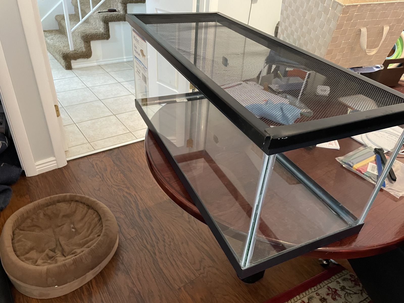 20 gal aquarium with screen and clips