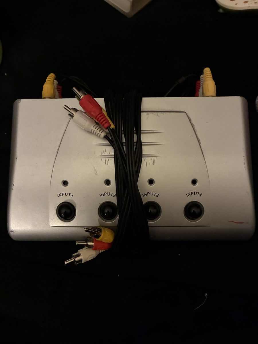 4-Way RCA AV Switch Box Audio Video Selector with Cables
